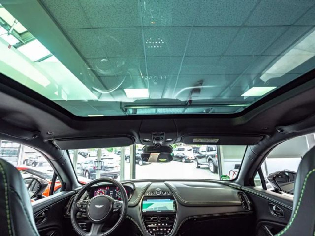 Aston Martin DBX