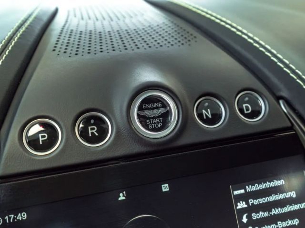 Aston Martin DBX