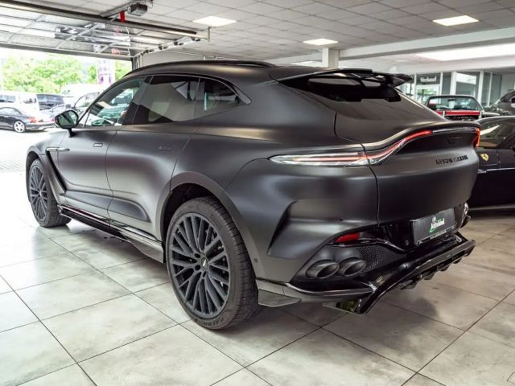 Aston Martin DBX