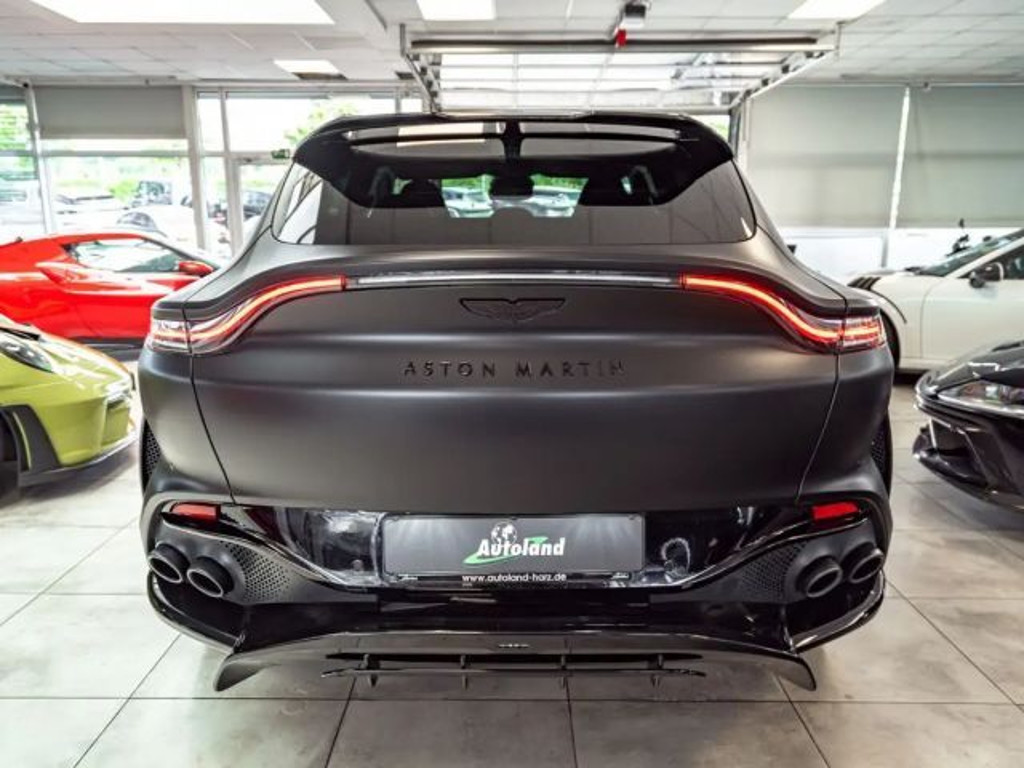 Aston Martin DBX