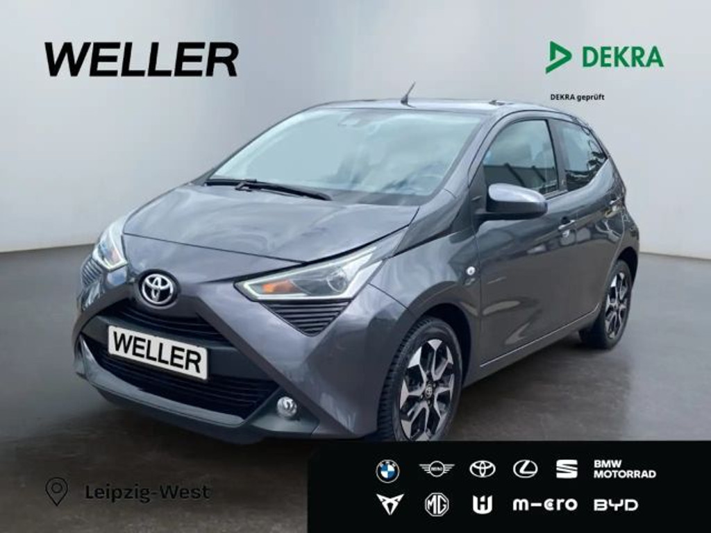 Toyota Aygo Team D Hatchback X-play Play