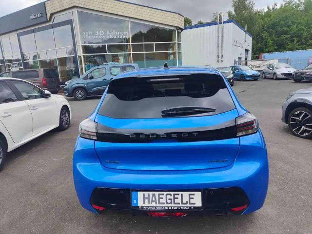 Peugeot e-208