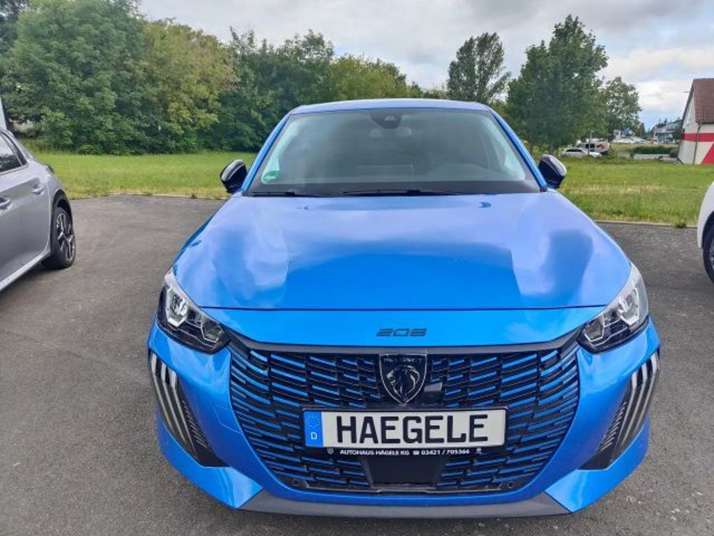 Peugeot e-208