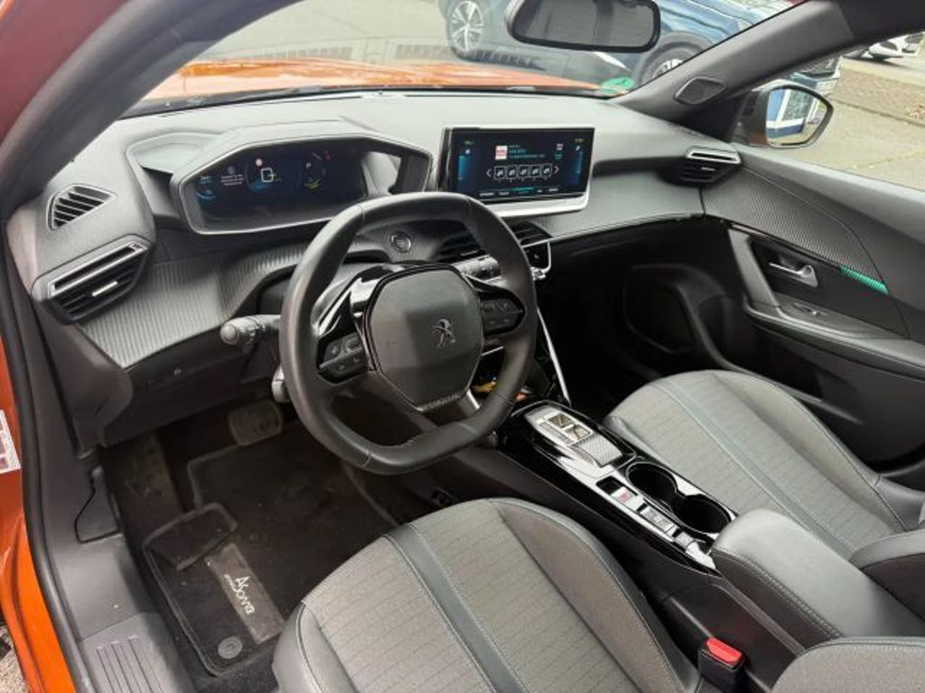 Peugeot e-2008
