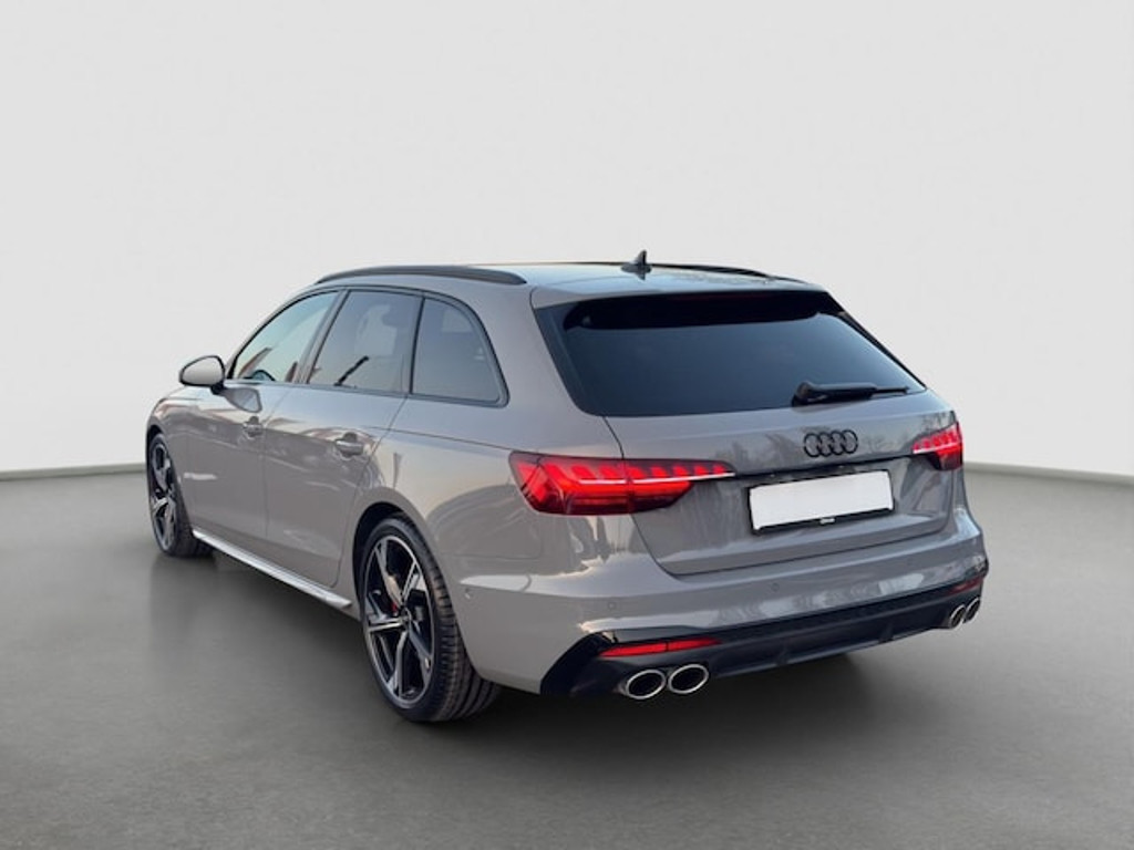 Audi S4
