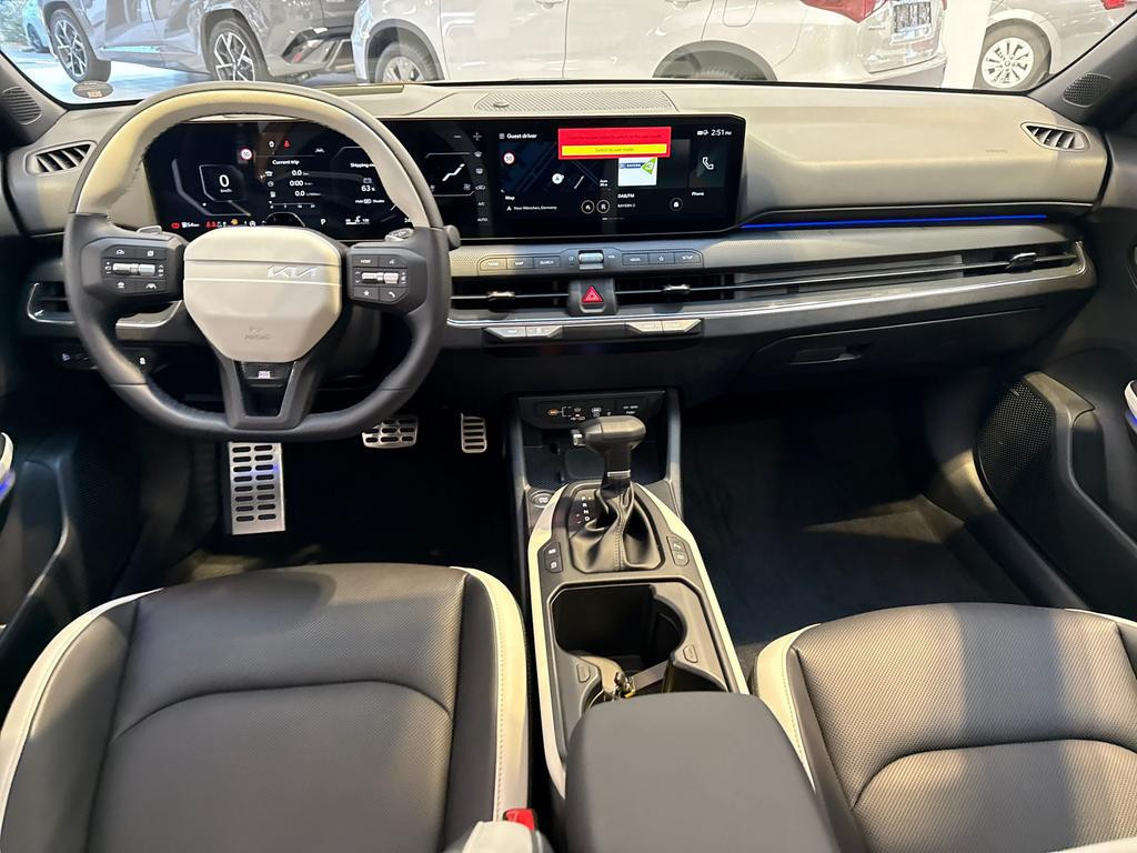 Kia K4