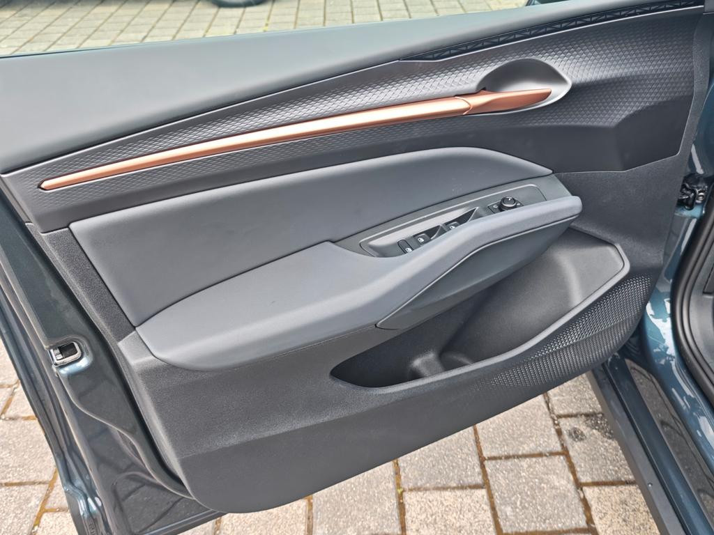 Cupra Raval