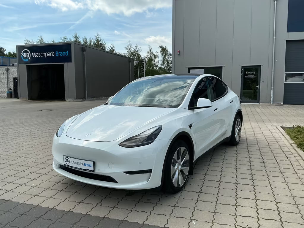 Tesla Model Y Long Range Dual Motor AWD