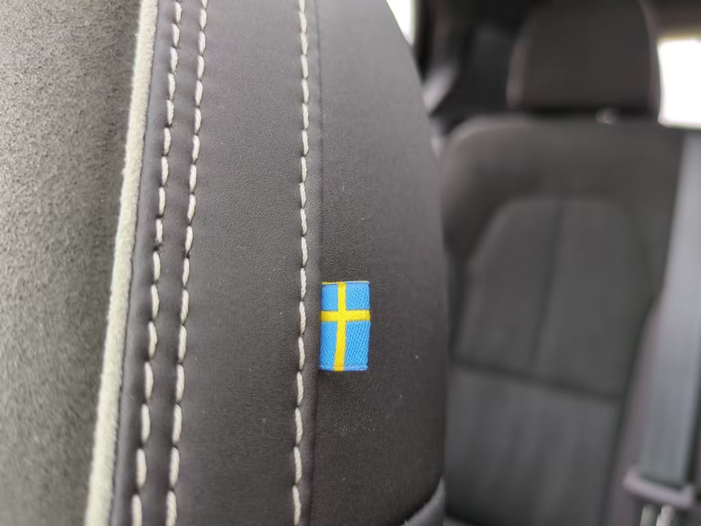Volvo EX40