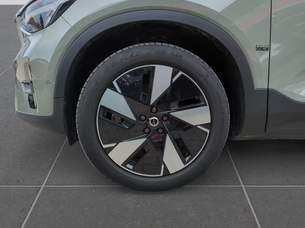 Volvo EX40