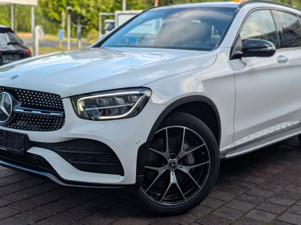 Mercedes-Benz GLC-Klasse GLC 300 AMG Line GLC 300 d