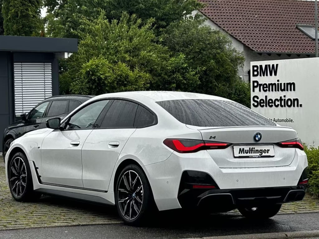BMW i4