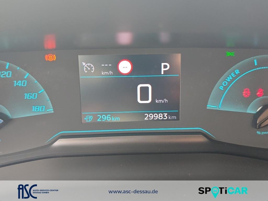 Peugeot e-208