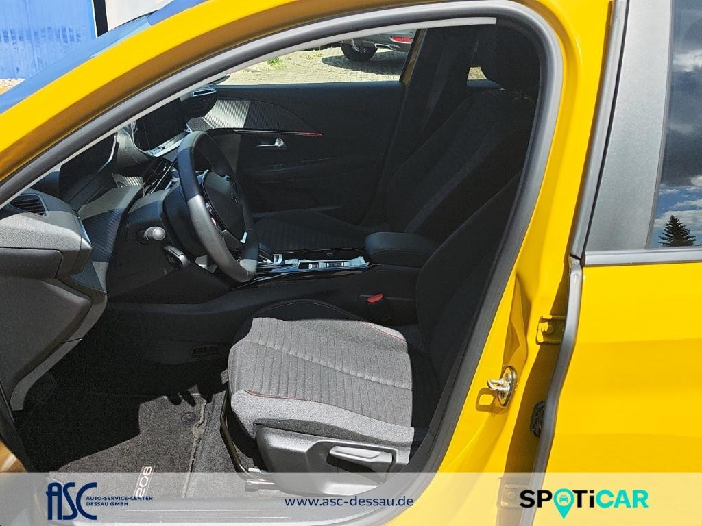 Peugeot e-208