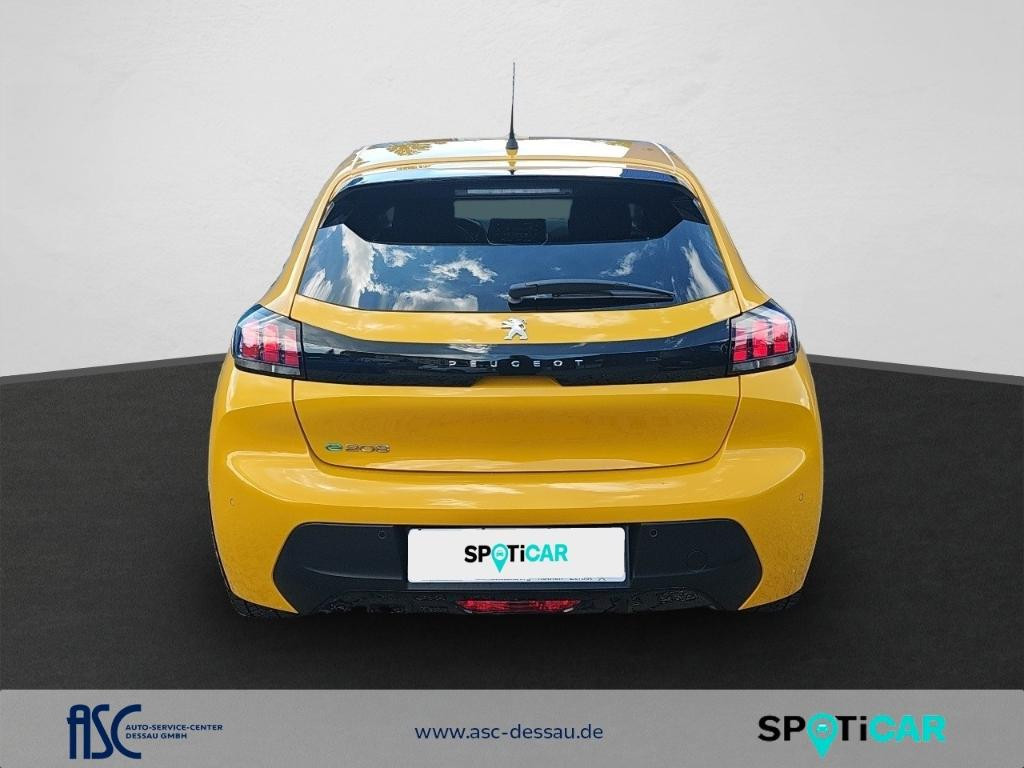 Peugeot e-208
