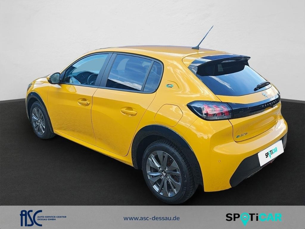 Peugeot e-208