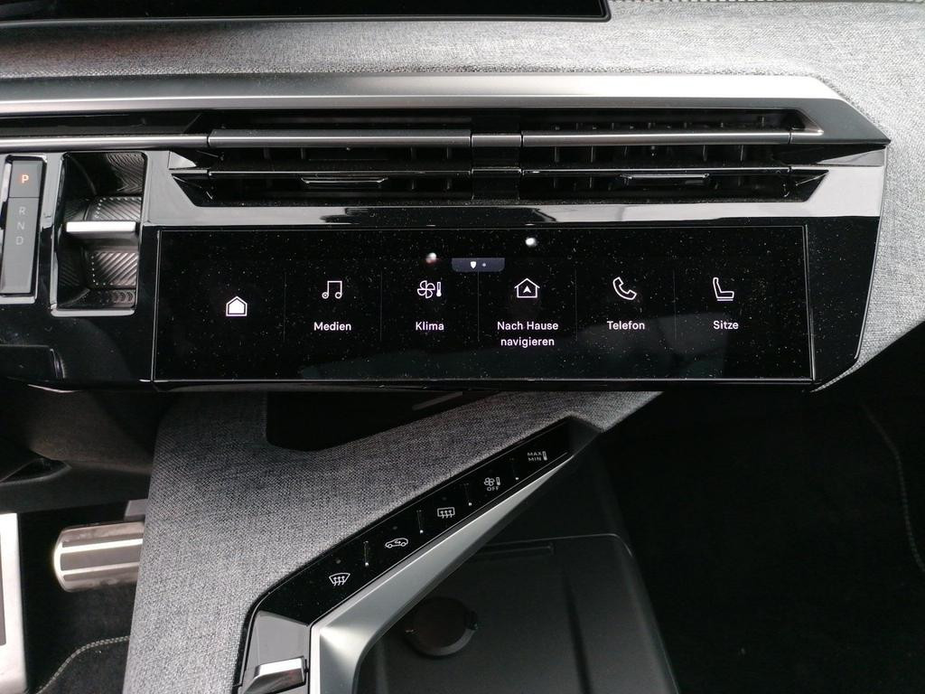 Peugeot E-5008
