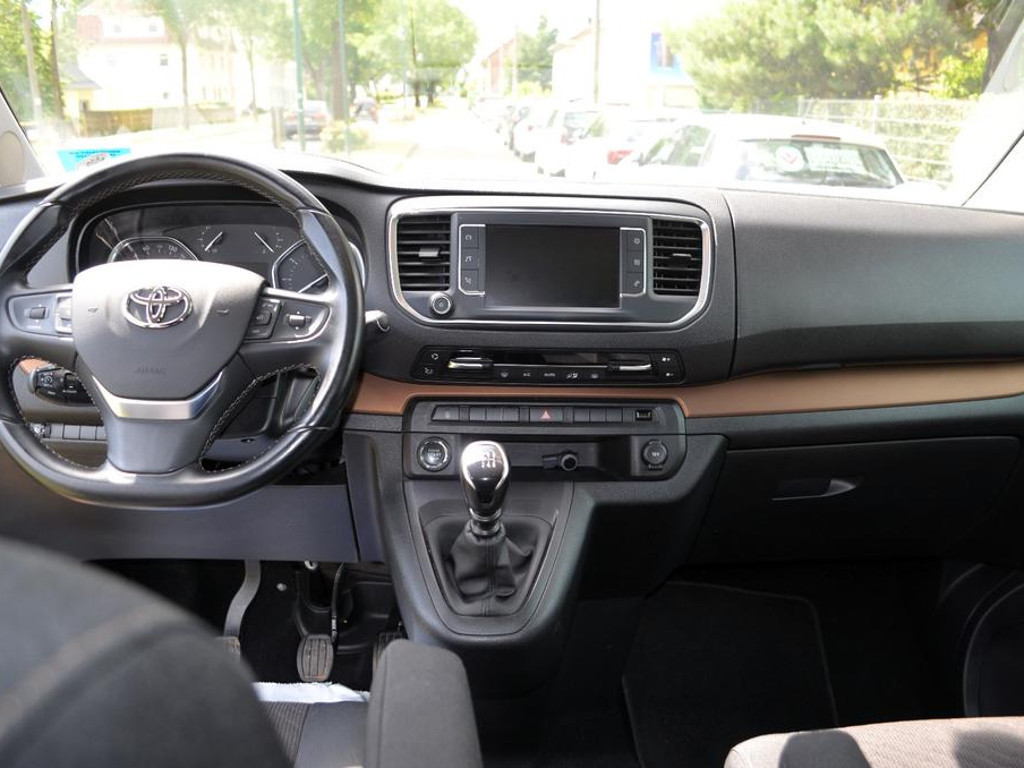 Toyota Proace (Verso)