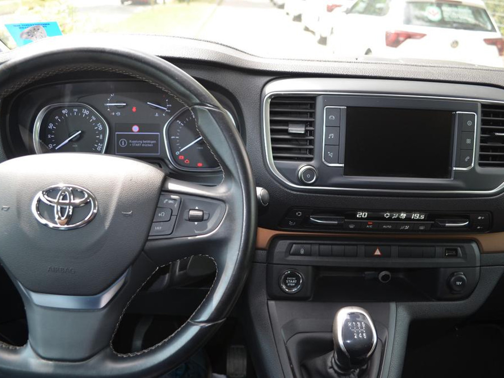 Toyota Proace (Verso)