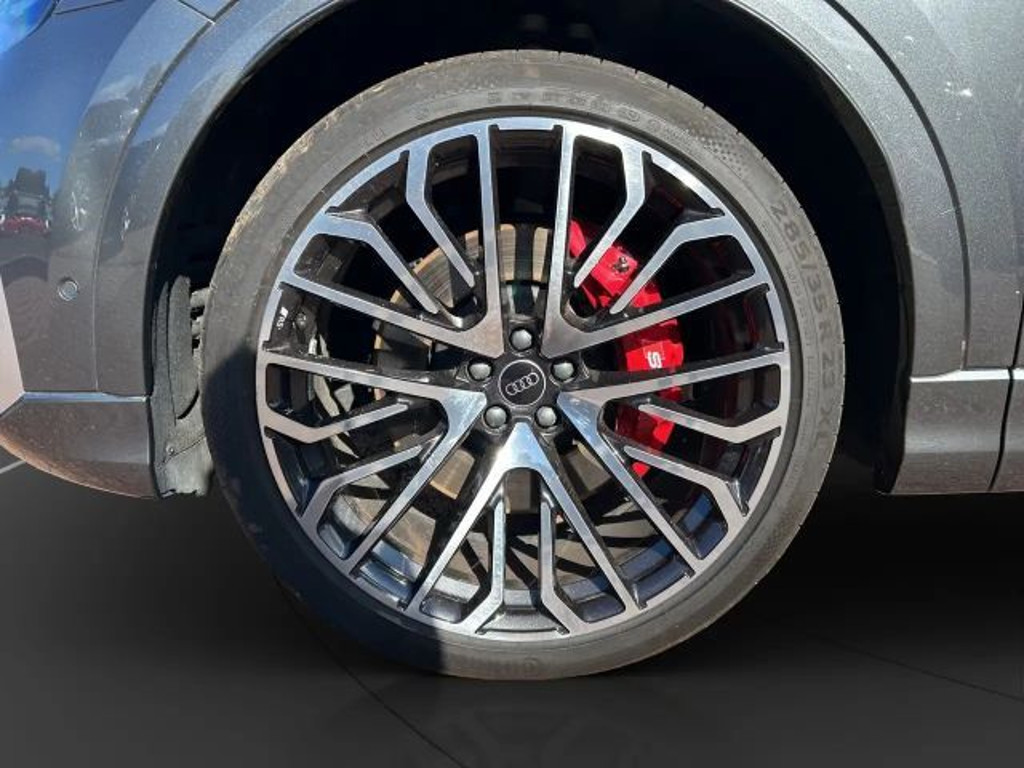 Audi SQ8
