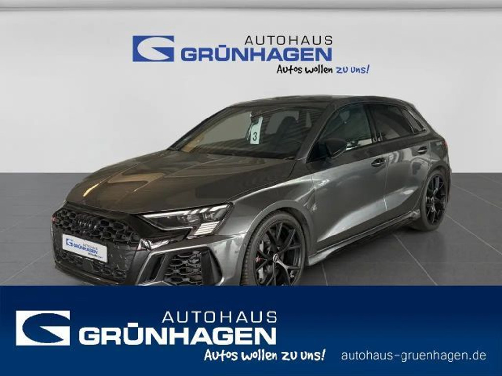 Audi RS3 RS 3 2.5 TFSI Keramik-290 Km/h-Leder-Pano