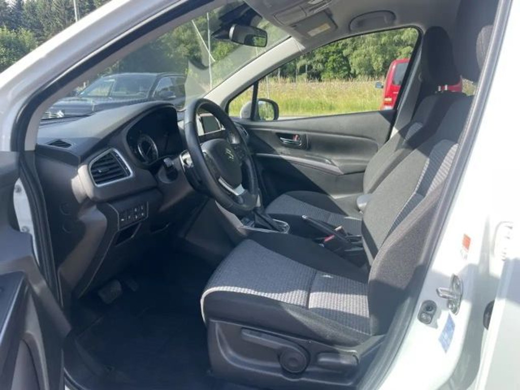 Suzuki S-Cross