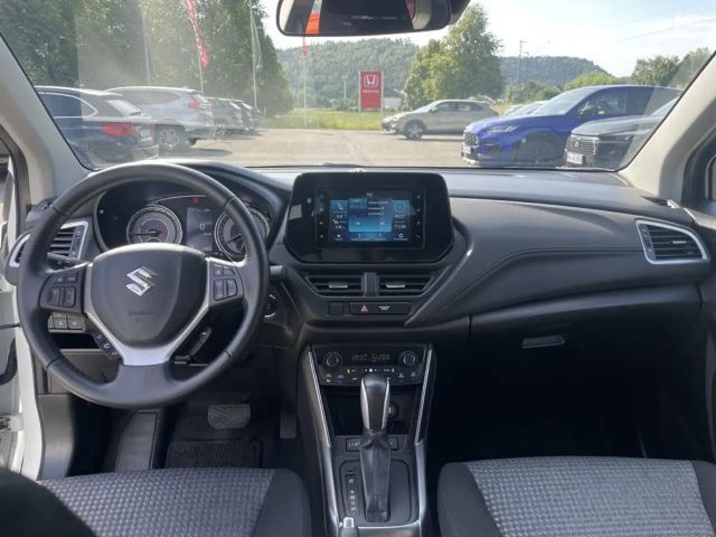 Suzuki S-Cross