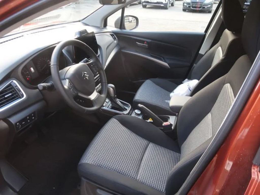 Suzuki S-Cross