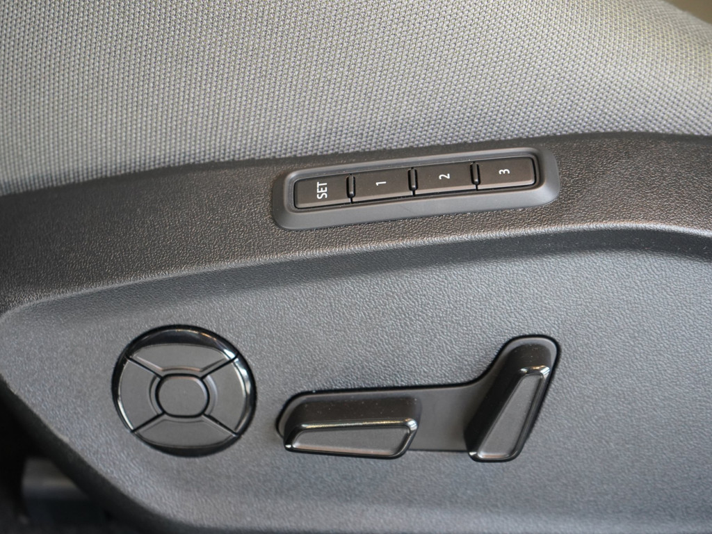 Cupra Raval