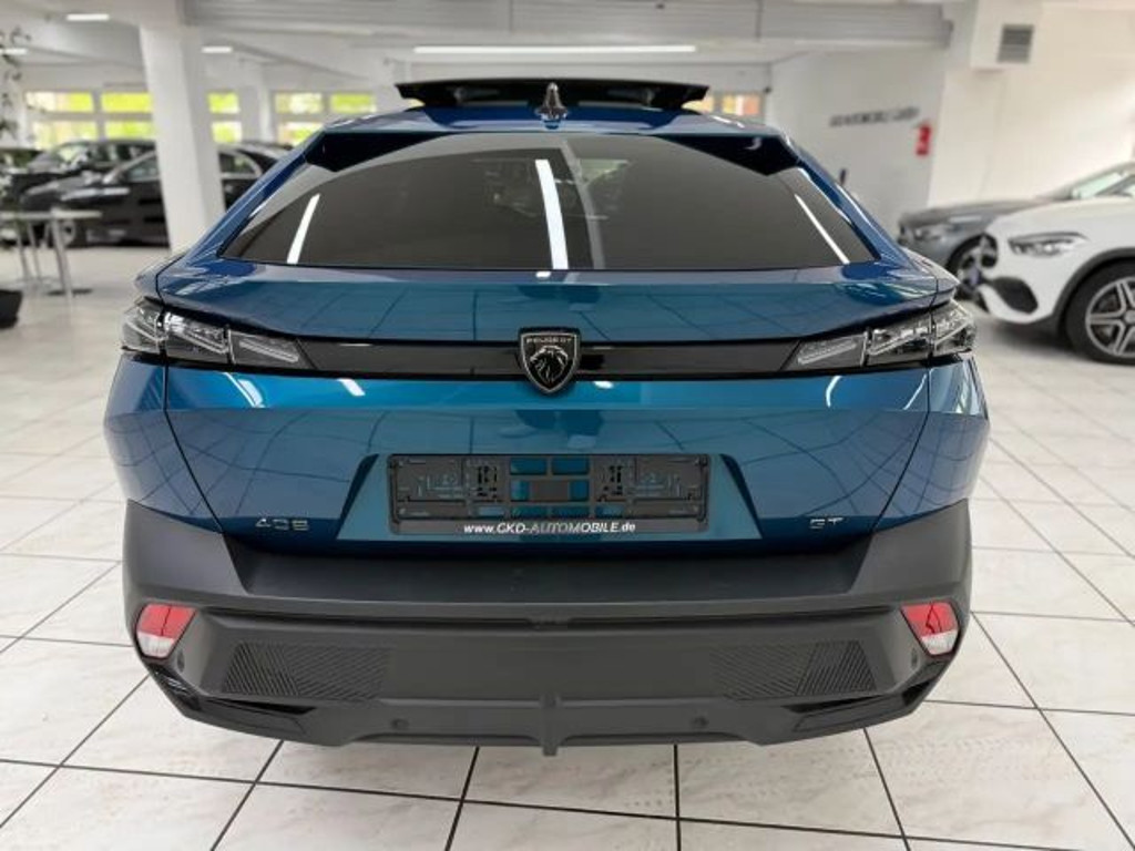 Peugeot 408