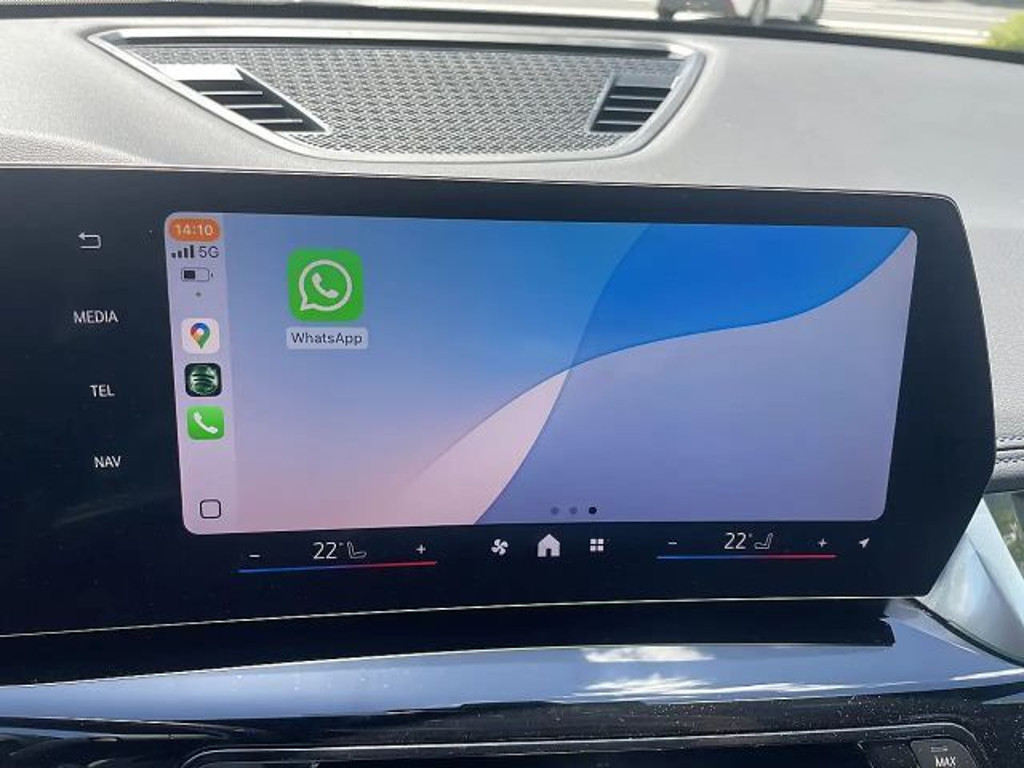 BMW iX1