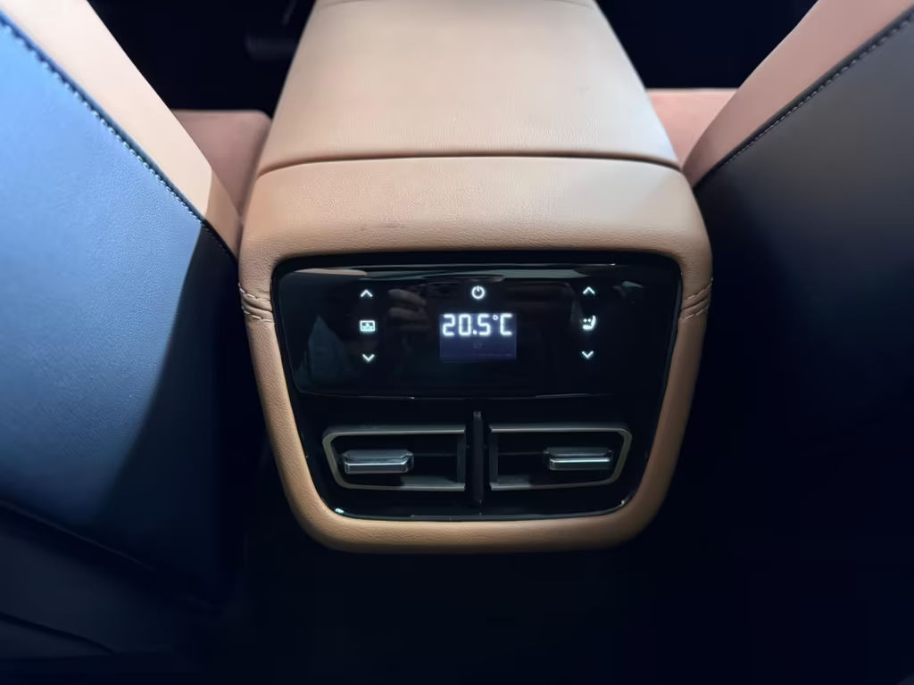 Mazda 6e