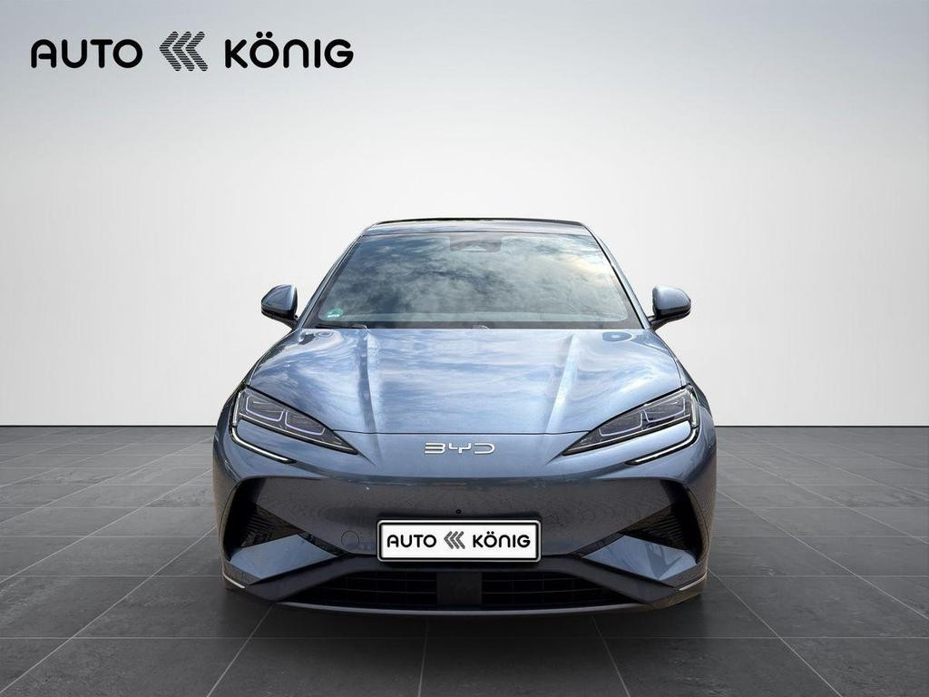 BYD Sealion 7