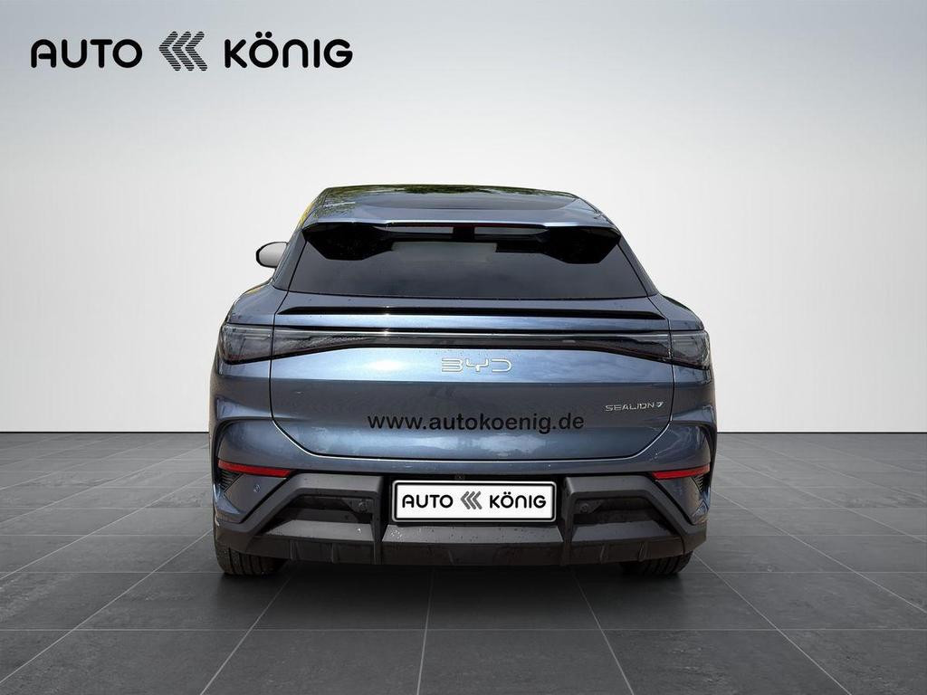 BYD Sealion 7