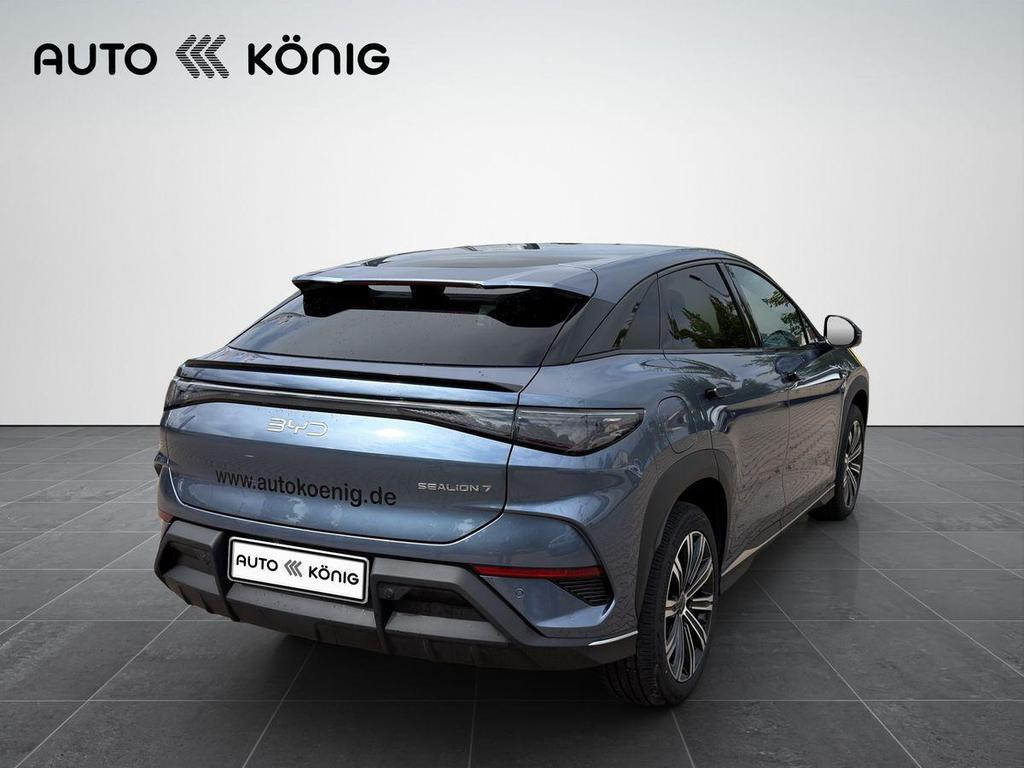 BYD Sealion 7