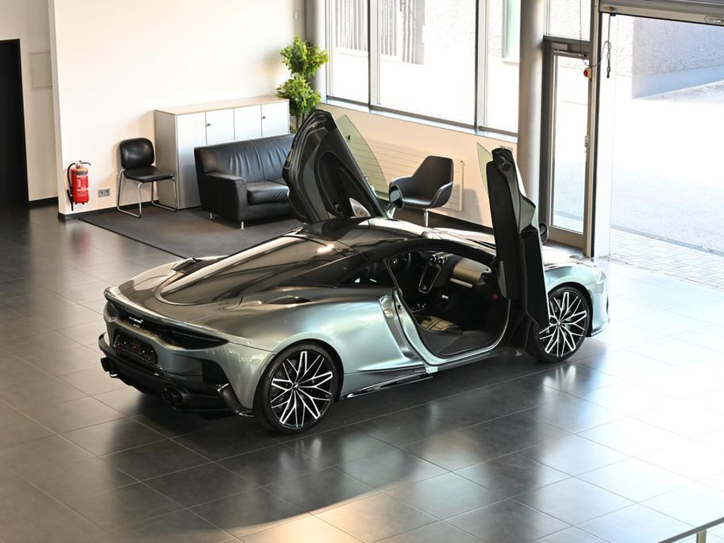 McLaren GTS