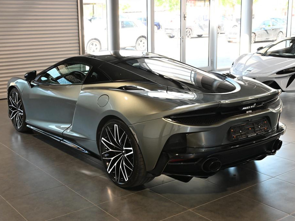 McLaren GTS