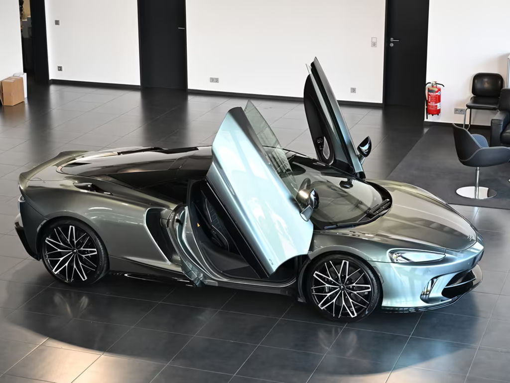 McLaren GTS