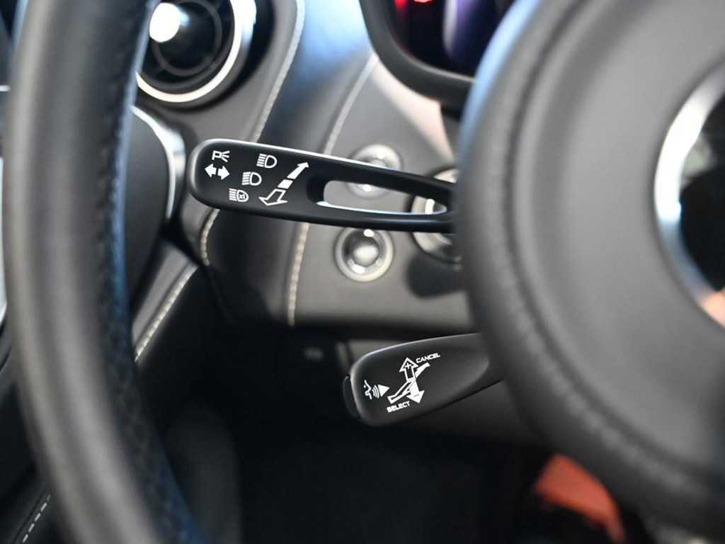 McLaren GTS