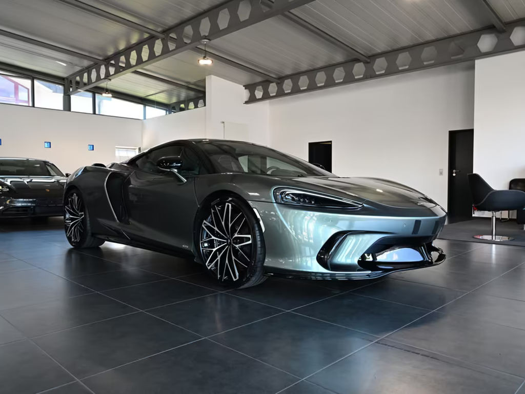 McLaren GTS