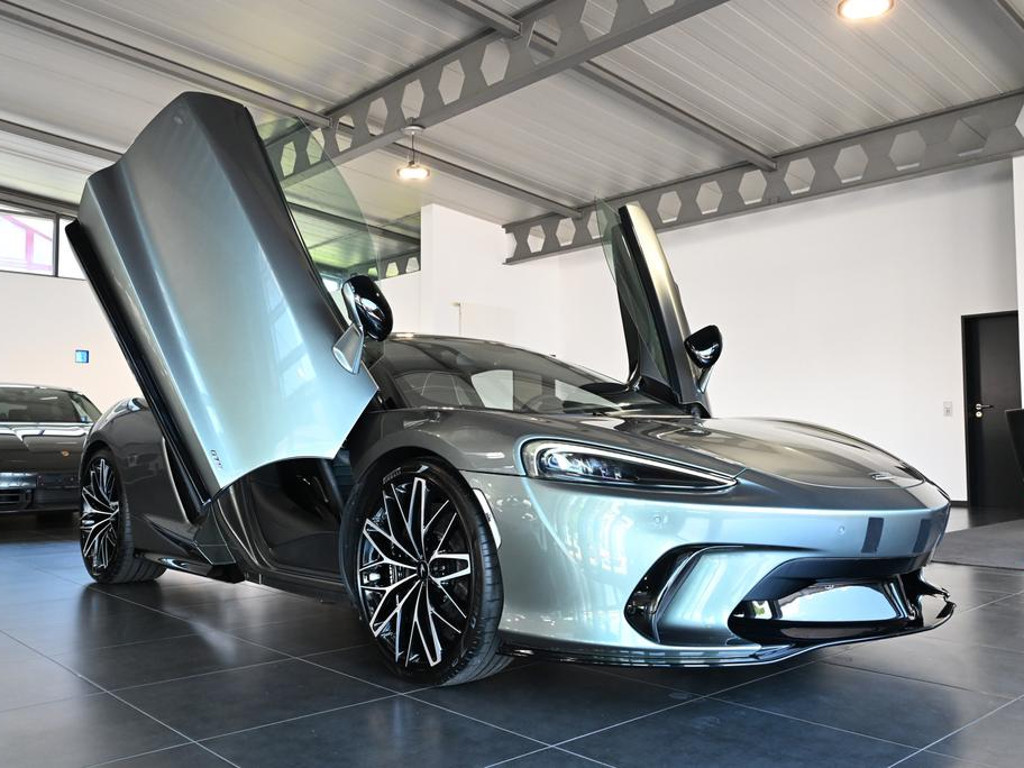 McLaren GTS