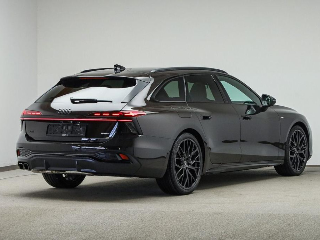 Audi A6 e-tron Avant Quattro S-Line Edition