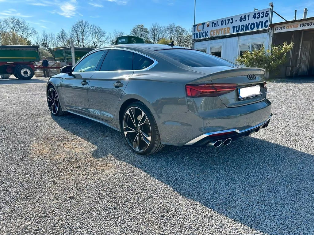 Audi S5