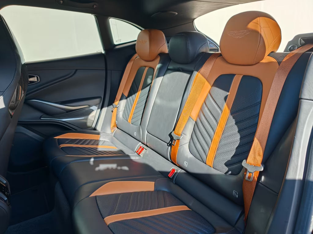Aston Martin DBX