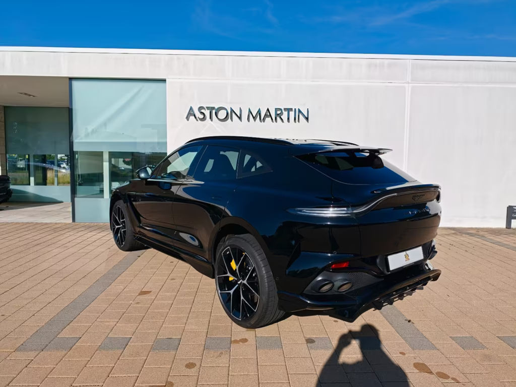 Aston Martin DBX