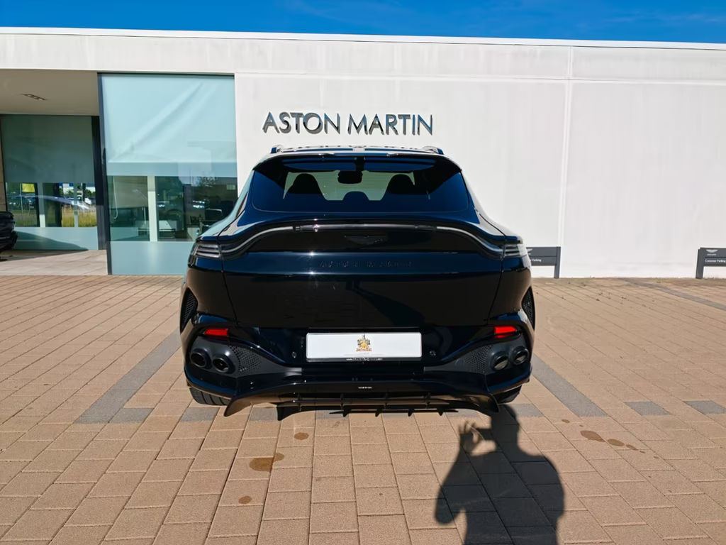 Aston Martin DBX