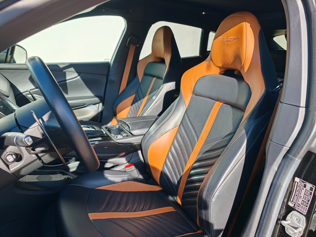 Aston Martin DBX