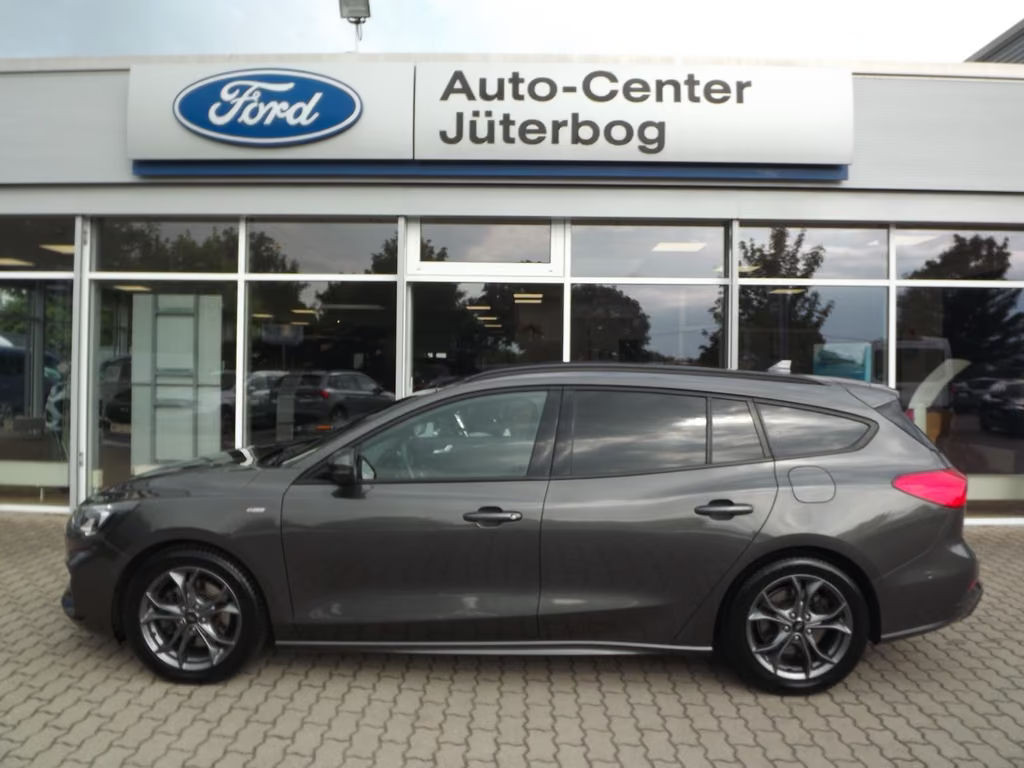 Ford Focus Wagon ST Line