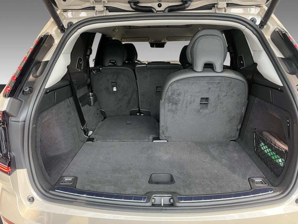 Volvo EX90