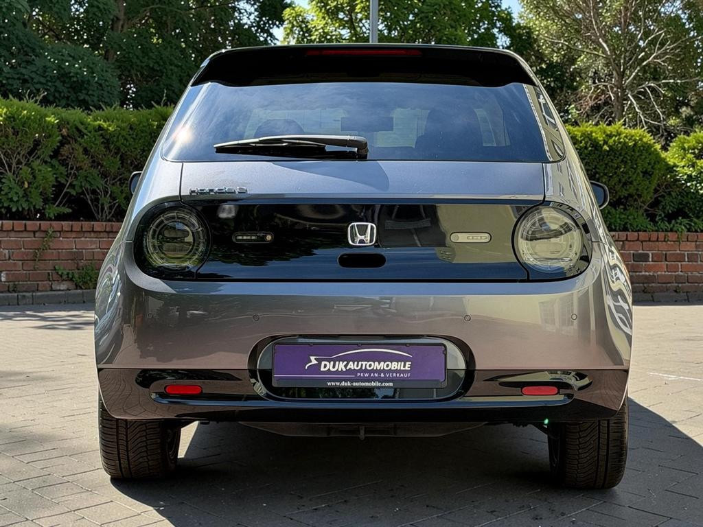 Honda e